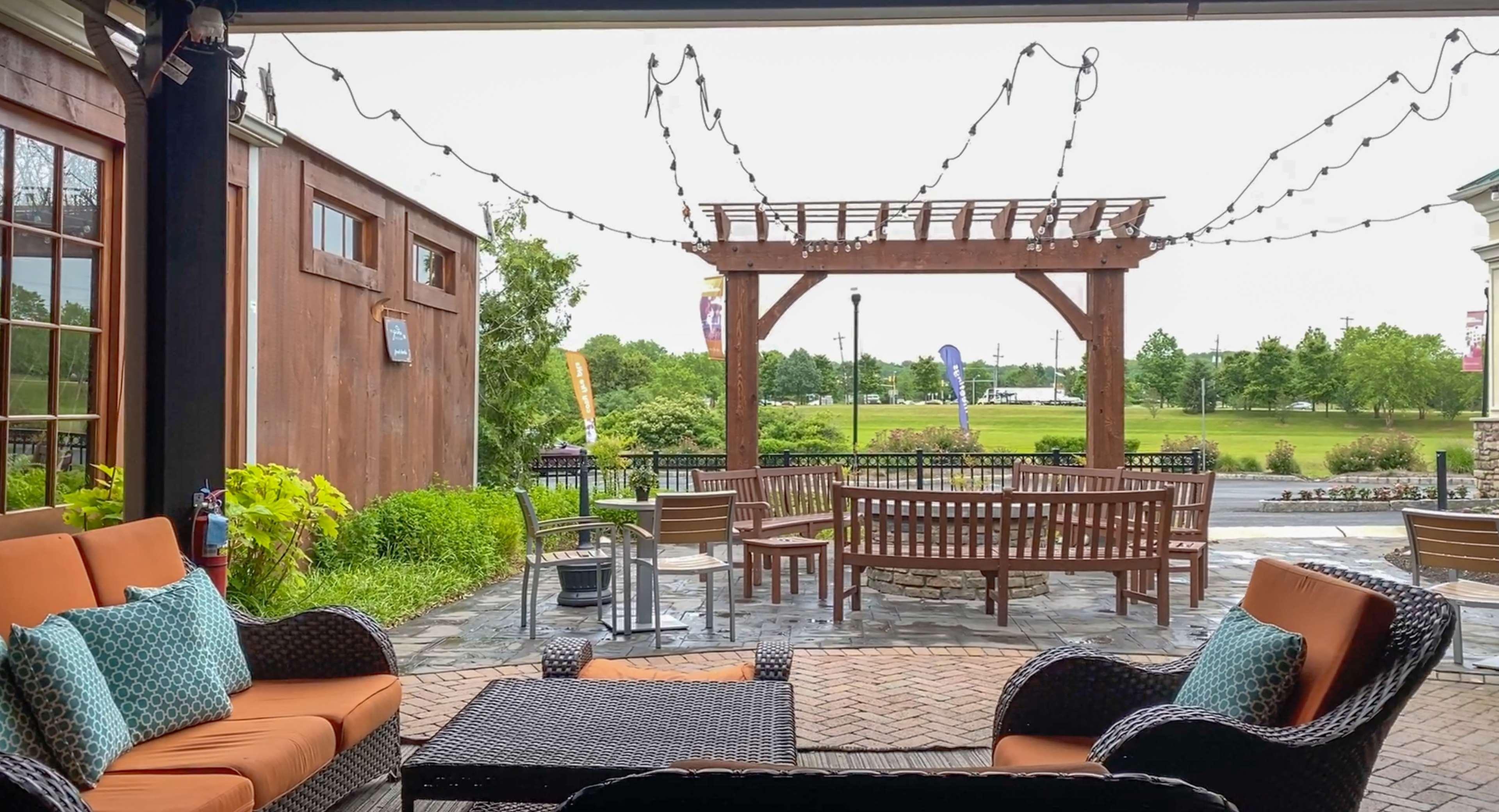 Hilton Garden Inn Hamilton Бордентаун Экстерьер фото
