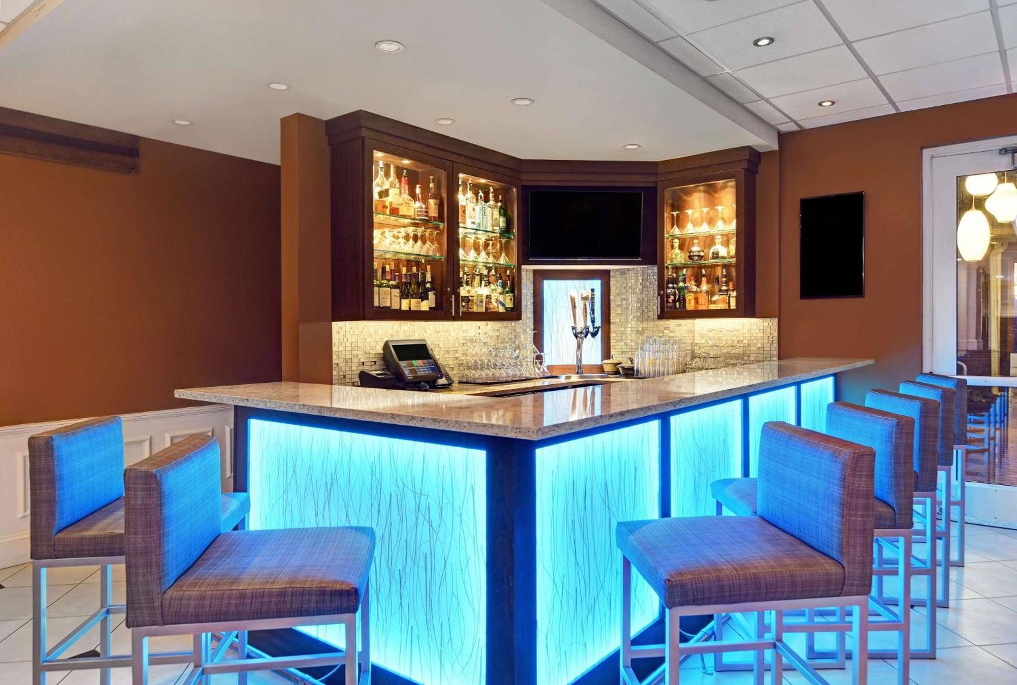 Hilton Garden Inn Hamilton Бордентаун Экстерьер фото