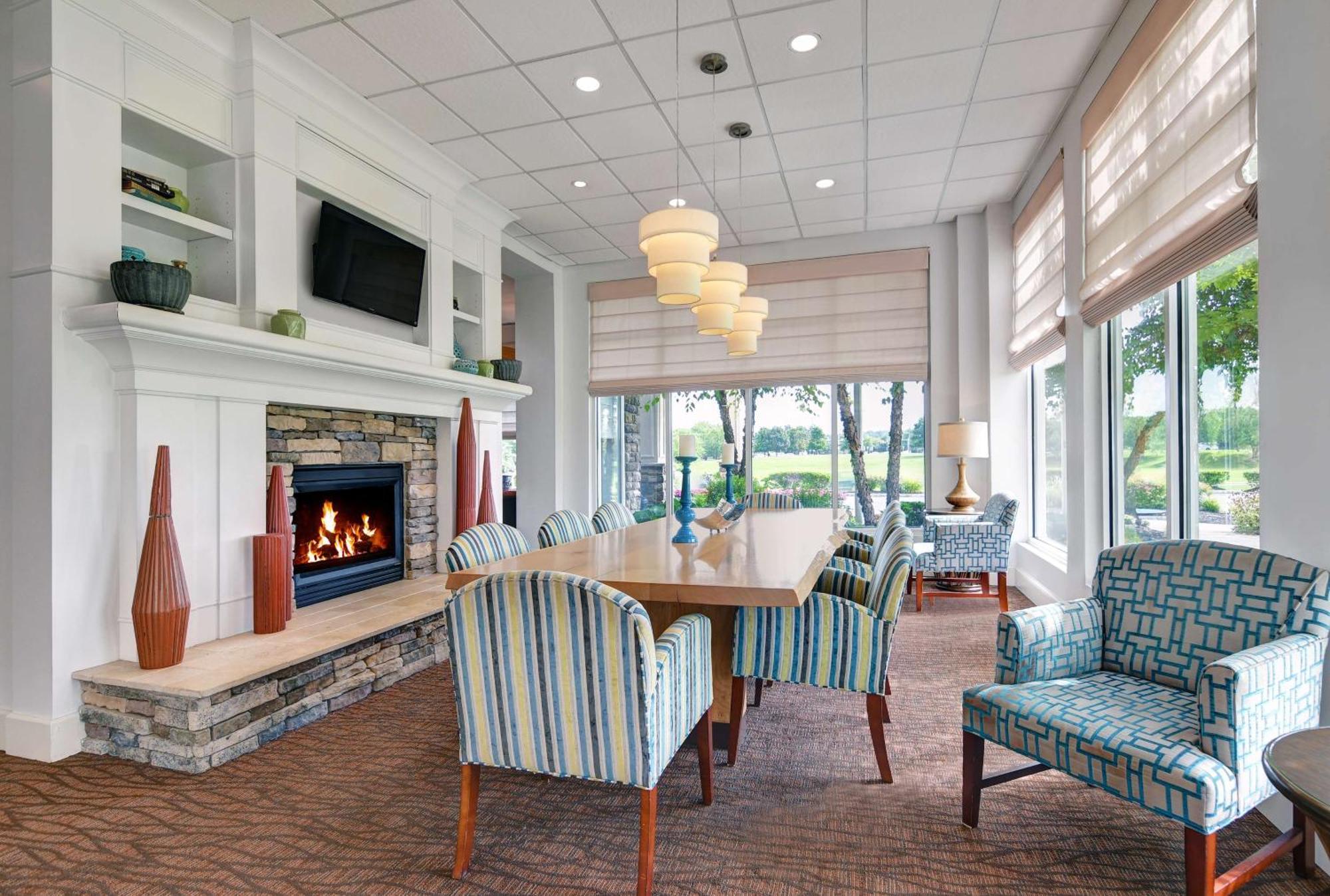 Hilton Garden Inn Hamilton Бордентаун Экстерьер фото