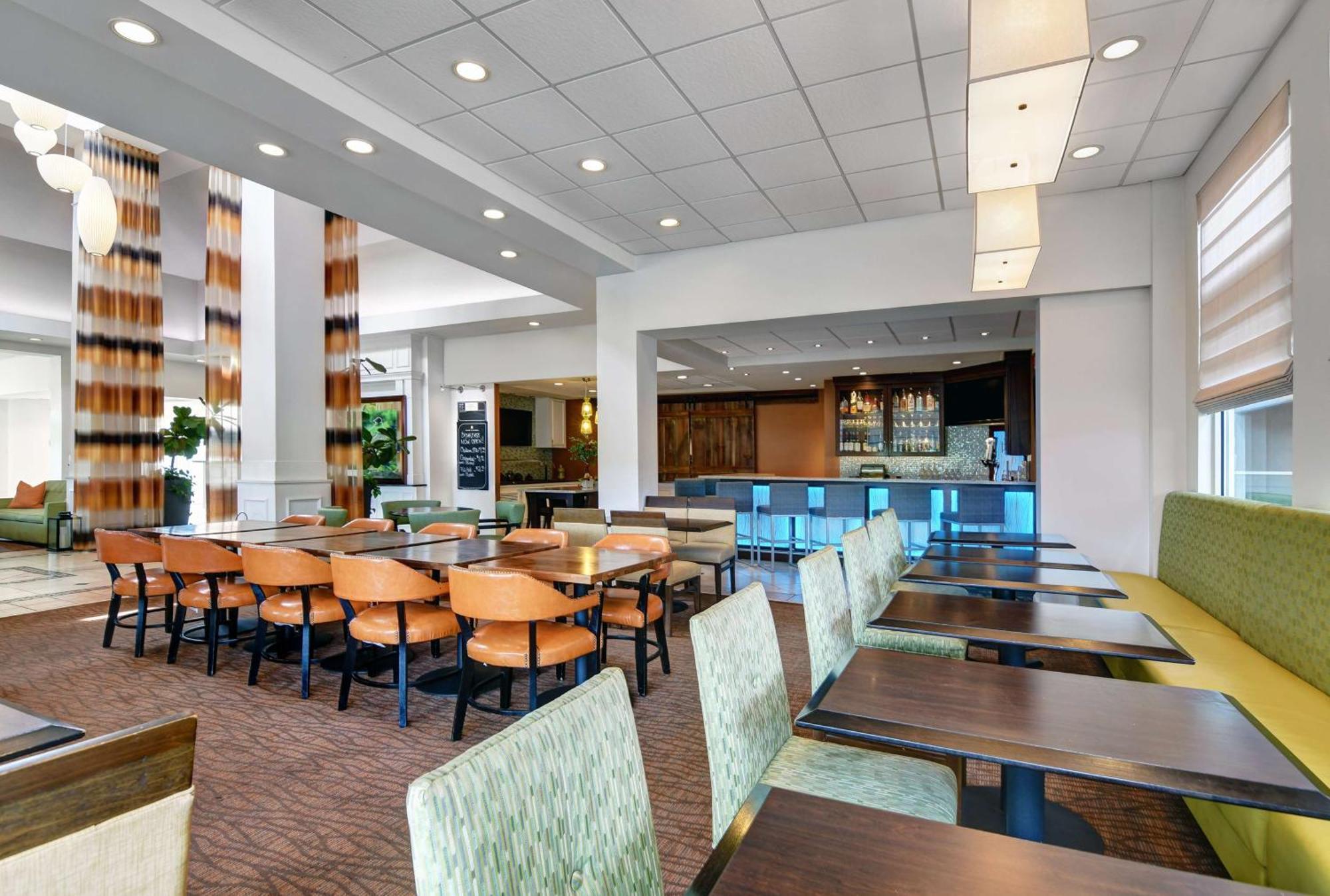 Hilton Garden Inn Hamilton Бордентаун Экстерьер фото